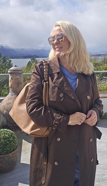 AUDREY TRENCH COAT (LANG) - brown 
