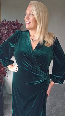 Hovedbilde SERAFINA DRESS – Emerald green velvet- ...
