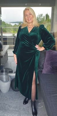 Hovedbilde SERAFINA DRESS – Emerald green velvet- ...