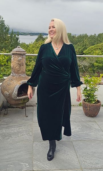 SERAFINA DRESS – Emerald green velvet- ca.25 sept levering