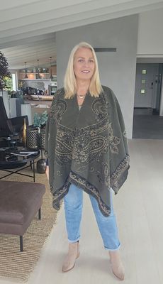Hovedbilde Avella Ponchoscarf (P15-B) - Dark Green
