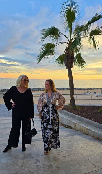 LEKRE KJOLER & BUKSESETT : ALBA, GABRIELLA, ATHENE, CHARLIZE