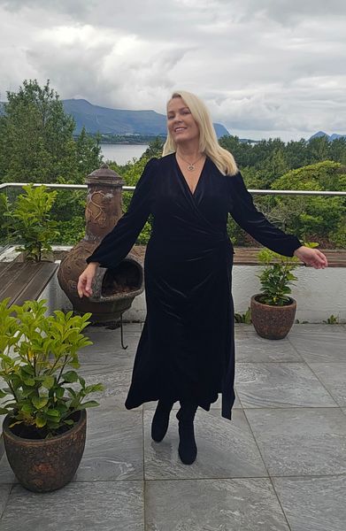 SERAFINA DRESS – Black Velvet - ca.15 sept levering