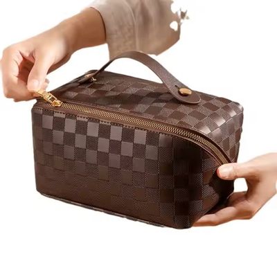 Hovedbilde THE SECRET BAG LUXE ( sminkepung ) - brown