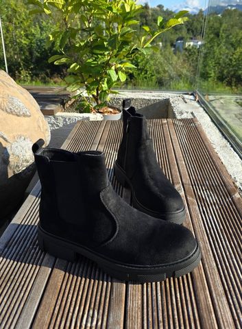 Hovedbilde LARA SUEDE BOOTS (CH929) - Black