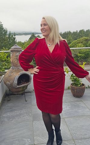 Hovedbilde SERAFINA SHORT DRESS – Red Velvet - ca.25 ...