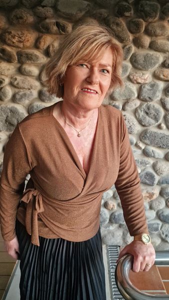 SHOP THE LOOK - Andi Blouse & Midi skirt