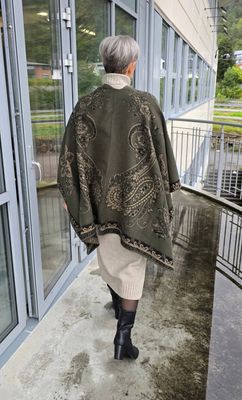 Hovedbilde Avella Poncho (P15-B) - Dark Green