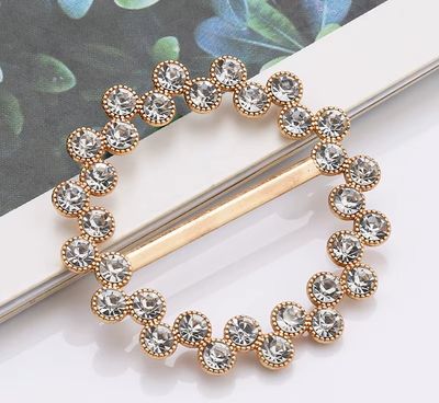 Hovedbilde SKJERFRING MED RHINESTONES - hvit/gull