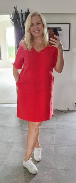 NELLY V-NECK  - SECRET RED 1- kun s 
