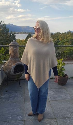 Hovedbilde MAELLE PONCHO (hj13715) - beige