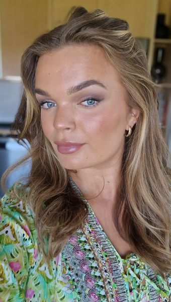 SHOP THE MAKE-UP LOOK - MER AVANSERT