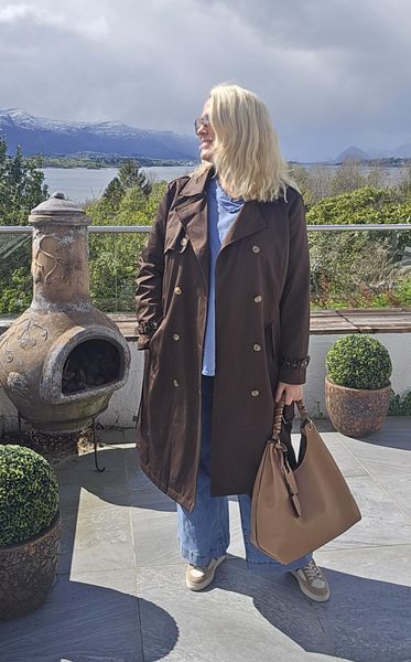 AUDREY TRENCH COAT (LANG) - brown 