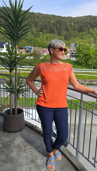 FEMME LACE TOP (BSQ6290)&nbsp;- orange